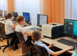 Более 1 тысячи образовательных учреждений Алтайского края получили современную ИТ-инфраструктуру по нацпрограмме «Цифровая экономика Российской Федерации»
