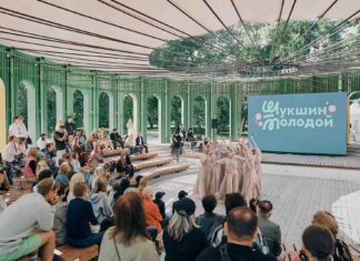 «Шукшин молодой»: бесплатное кино под открытым небом для жителей и гостей Барнаула